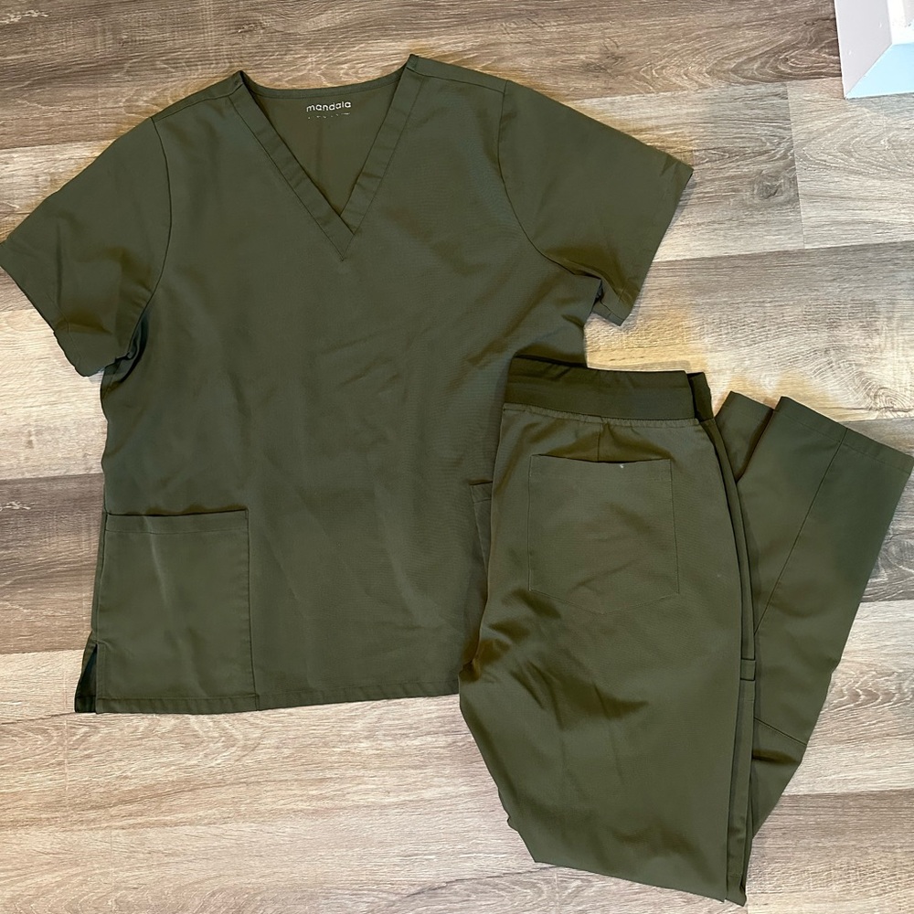Olive Green Women's Scrub Set Mandala